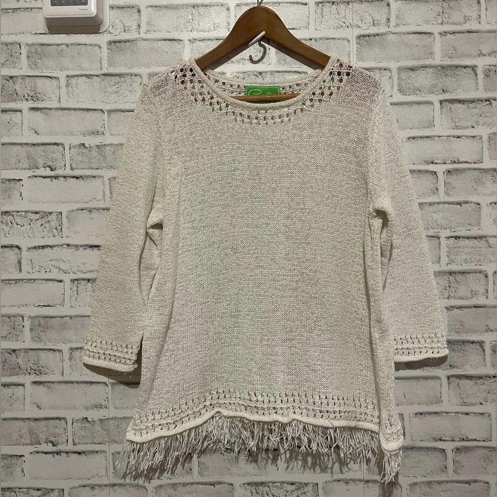 Women’s Pappagallo cutout white lightweight fringe hem long sleeve sweater L